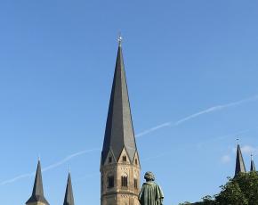﻿ Ariadnina nit: Turistički vodič ~ Njemačka ~ Bonn ~ Crkva sv. Martina, katedralne džamije u Bonnu u Njemačkoj